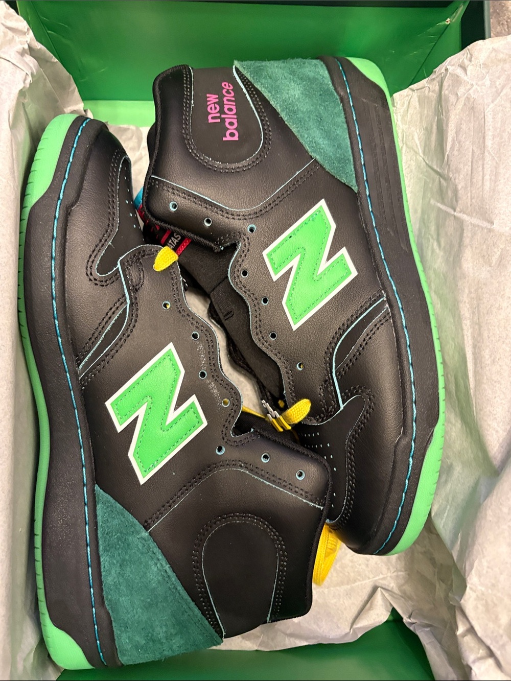 Brand new men’s New Balance sneakers